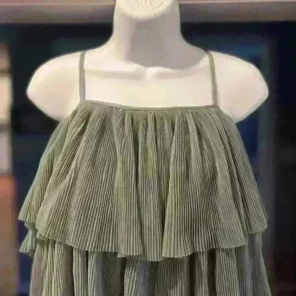 Listicle NWT Tiered Mini Dress Color Dark Gray Size Small - Picture 6 of 9